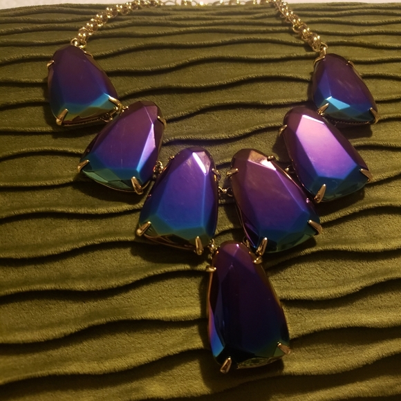 Kendra Scott Jewelry - Kendra Scott Harlow Statement Necklace Kendra Scott Jewelry - Kendra Scott Harlow Statement Necklace